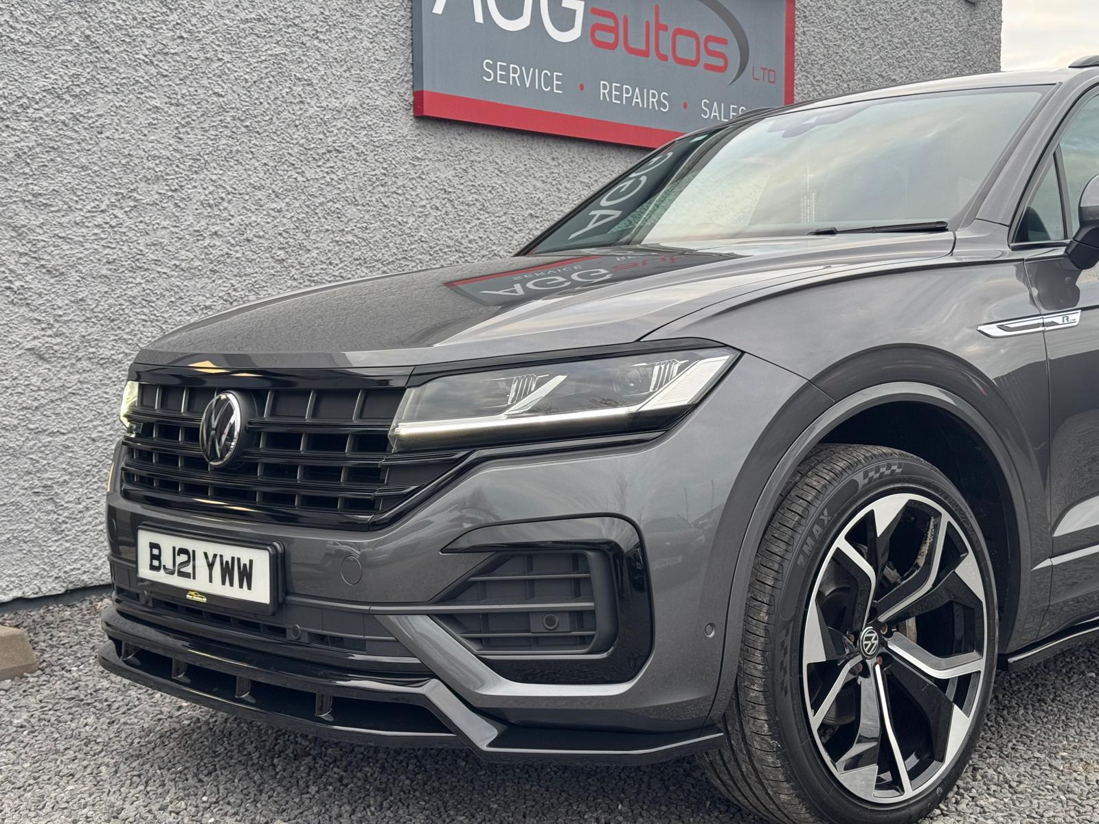 Volkswagen Touareg MK3 R Line 2018-2023 Full Bodykit Package - Gloss black
