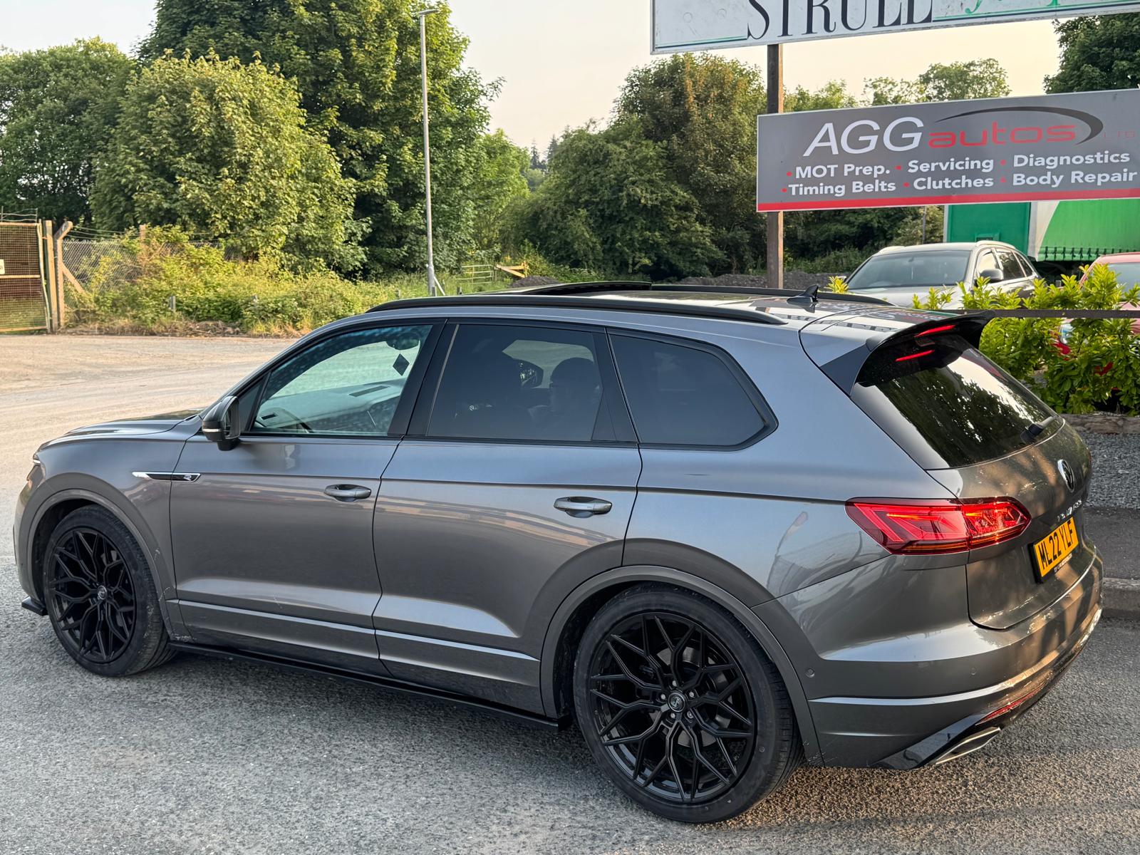 Volkswagen Touareg MK3 R Line 2018-2023 Full Bodykit Package - Gloss black